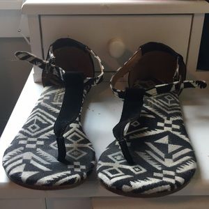 Toms sandals